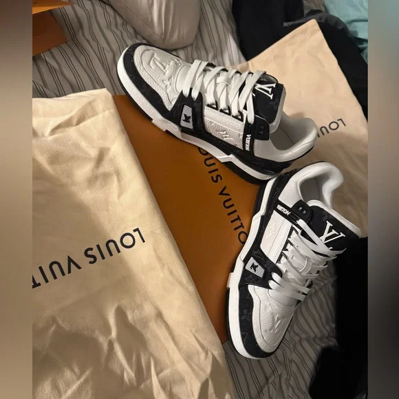 Brand new lv. - Picture 4 of 5